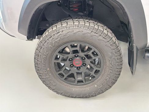 Used 2019 Toyota Tacoma TRD Off-Road AWD/4WD image 24