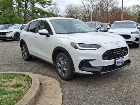 New 2026 Honda HR-V LX image 2