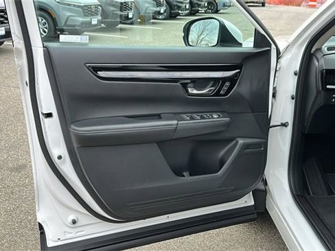 Used 2025 Honda CR-V EX-L image 8