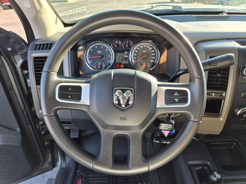 Used 2011 RAM 2500 ST w/ ST Popular Equipment Group AWD/4WD image 18