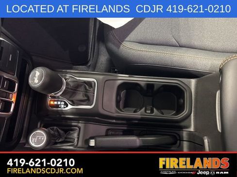 New 2025 Jeep Wrangler Unlimited Sahara AWD/4WD image 28