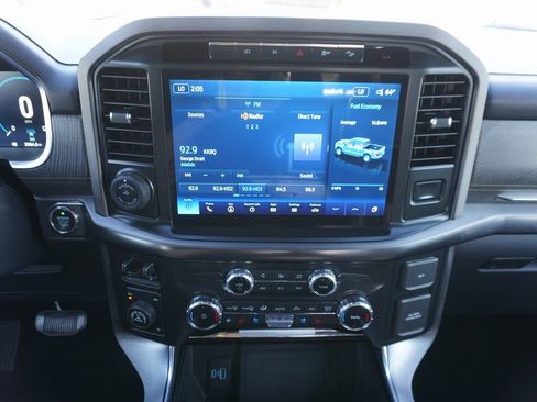 Certified 2022 Ford F150 Platinum w/ Equipment Group 701A High image 13