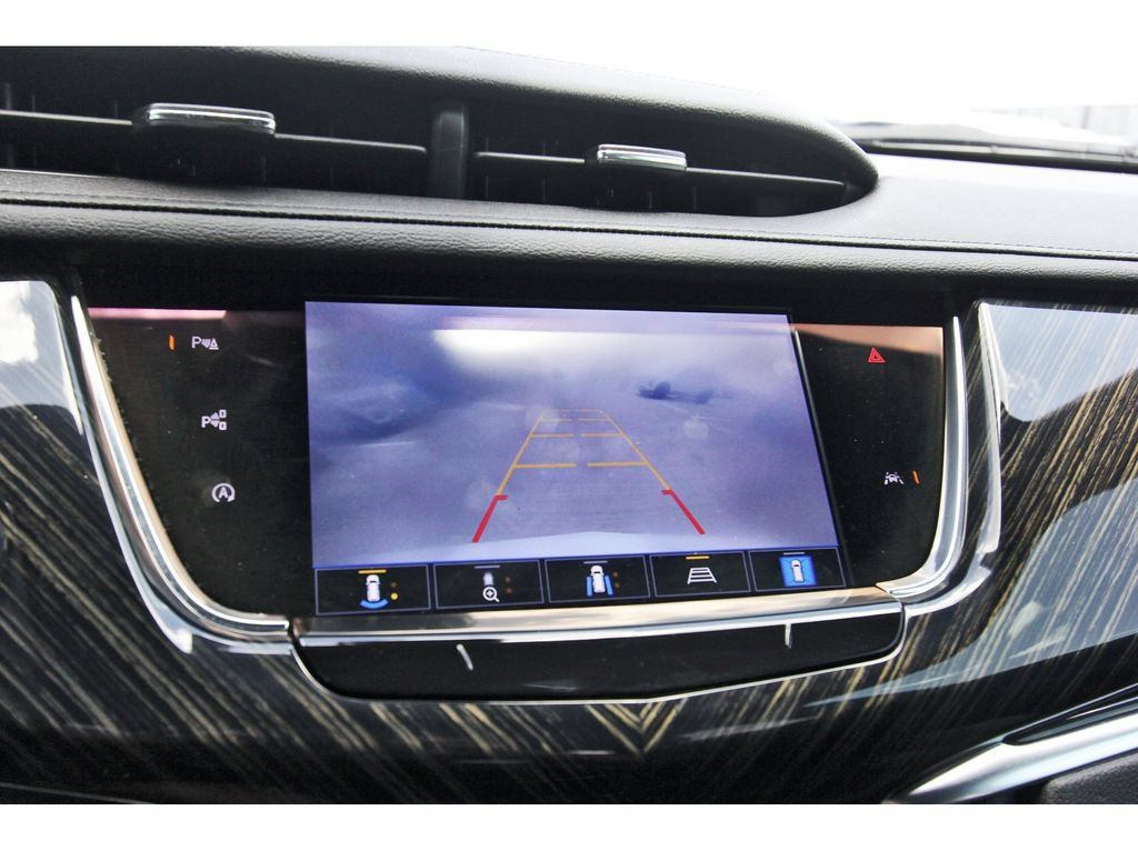 Certified 2023 Cadillac XT6 Premium Luxury w/ Technology Package FWD image 23