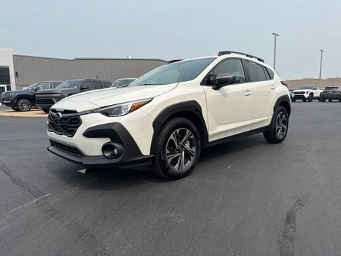 Used 2024 Subaru Crosstrek 2.0i Premium AWD/4WD image 3