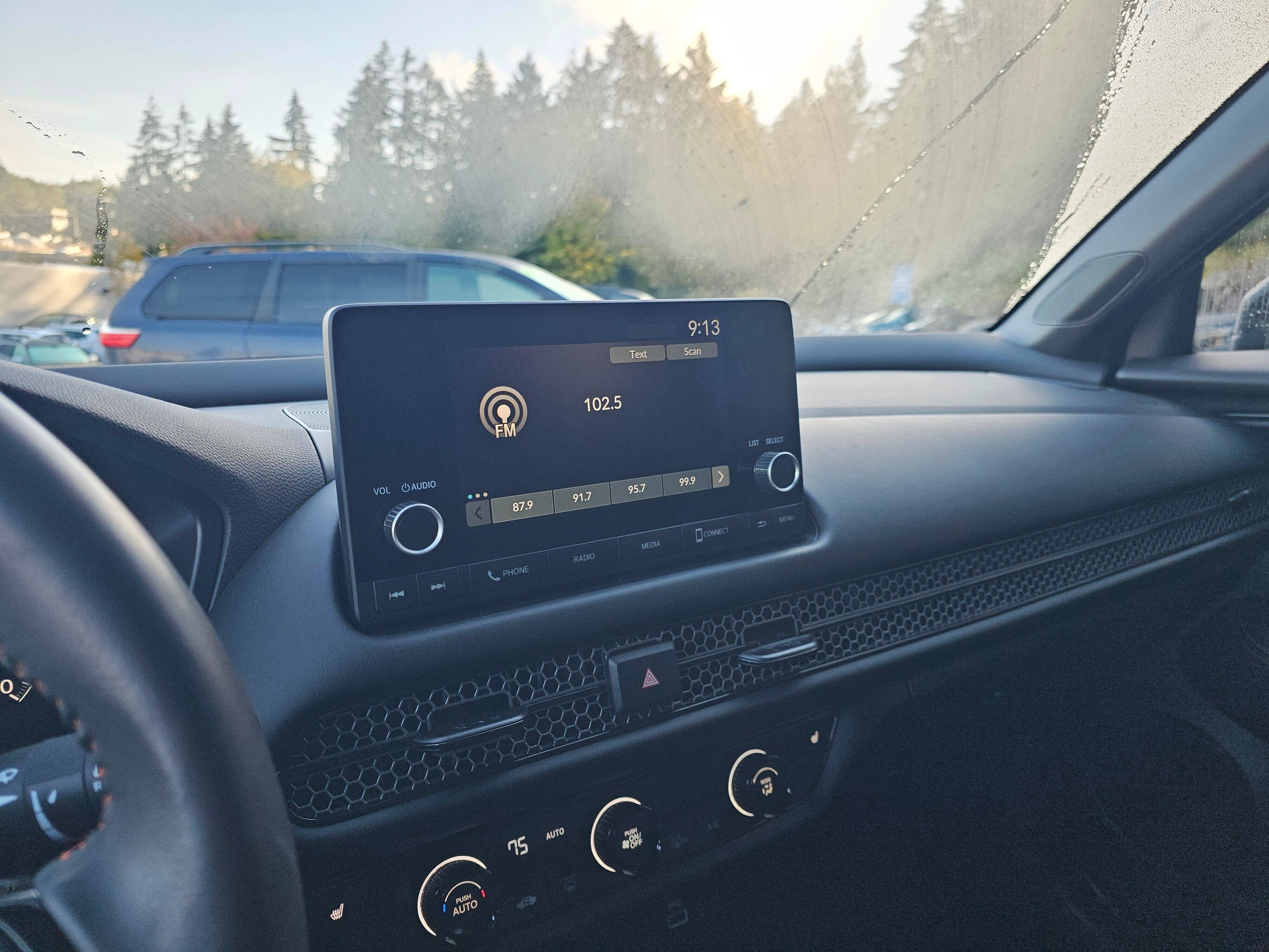 Certified 2025 Honda HR-V Sport image 26