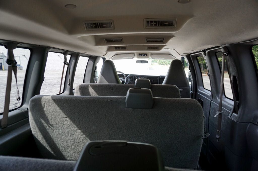 Used 2017 Chevrolet Express 3500 LT w/ LT Preferred Equipment Group RWD image 30