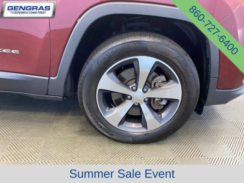 Used 2019 Jeep Cherokee Limited AWD/4WD image 46