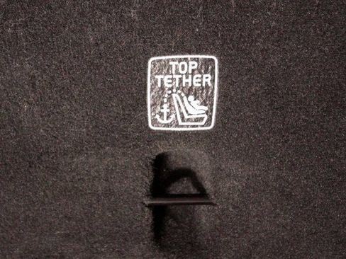 Certified 2022 Volvo XC90 T6 Momentum w/ Protection Package image 21