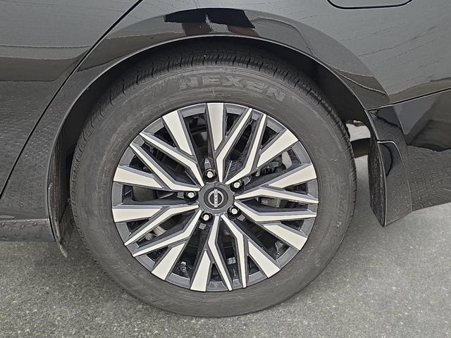 Used 2024 Nissan Altima 2.5 SV w/ SV Premium Package FWD image 33