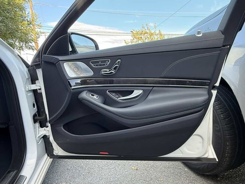Used 2019 Mercedes-Benz S 450 Sedan image 31