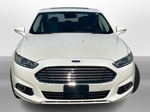 Used 2016 Ford Fusion SE w/ Equipment Group 202A image 4