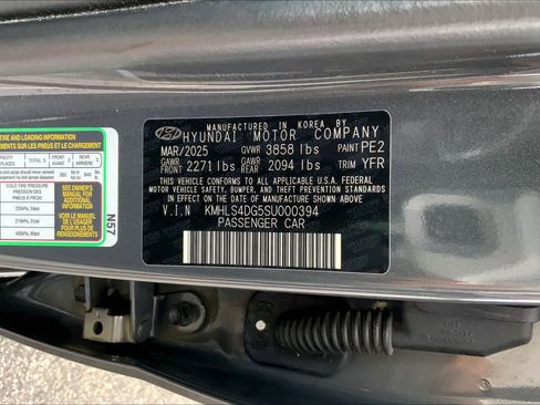 Used 2025 Hyundai Elantra SEL FWD image 31
