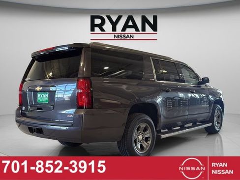 Used 2016 Chevrolet Suburban LT image 17