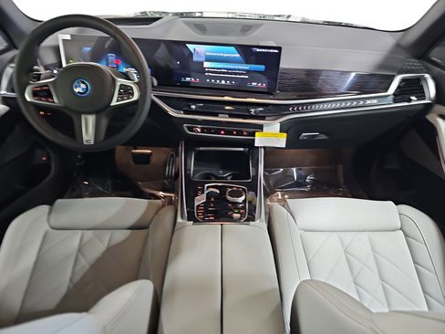 New 2026 BMW X5 xDrive50e w/ M Sport Package AWD/4WD image 9
