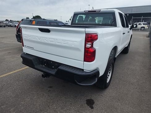 Used 2024 Chevrolet Silverado 1500 W/T w/ Z71 Off-Road Package AWD/4WD image 3