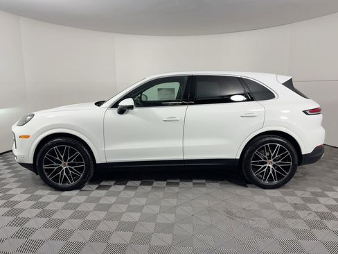 Certified 2026 Porsche Cayenne AWD/4WD image 2