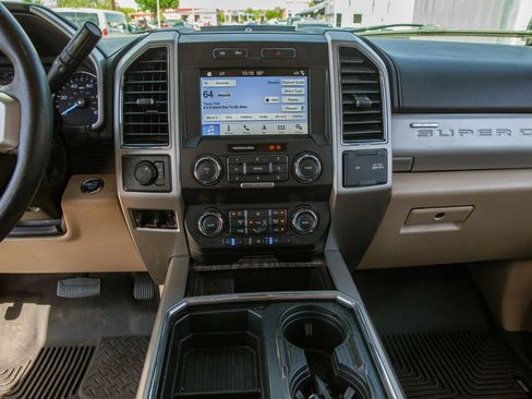 Used 2019 Ford F250 Lariat w/ Lariat Ultimate Package AWD/4WD image 14