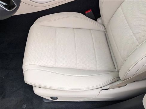 Used 2026 Mercedes-Benz GLE 350 4MATIC image 4