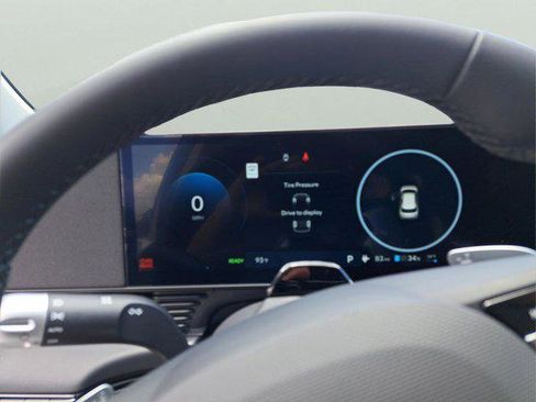 New 2025 Hyundai Ioniq 5 SEL image 18