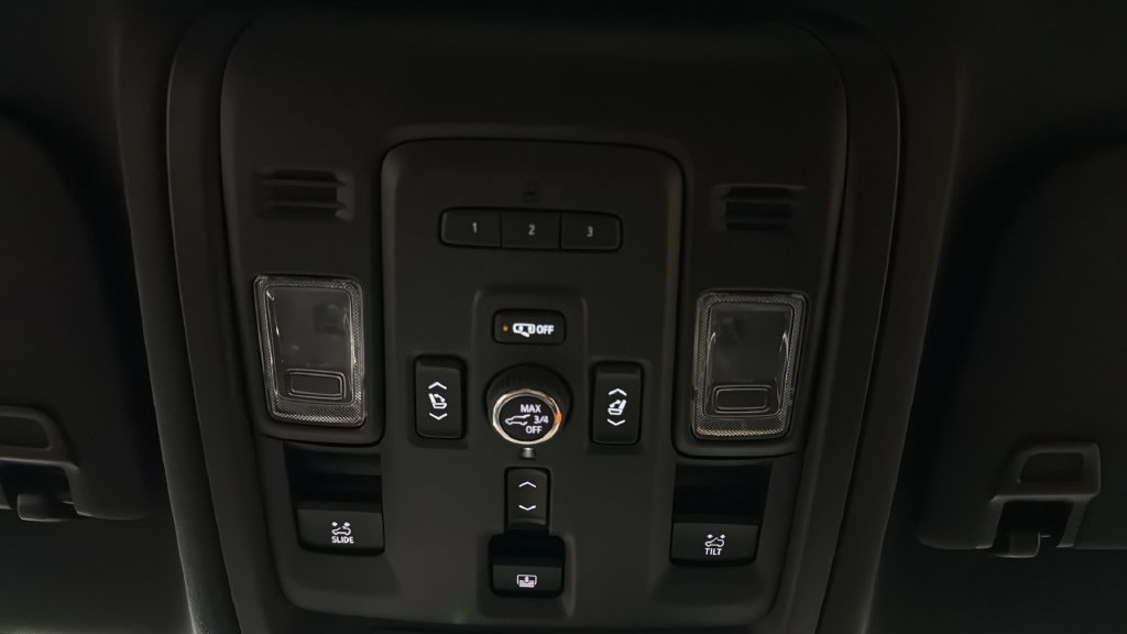 Used 2024 GMC Yukon AT4 w/ AT4 Premium Package AWD/4WD image 33