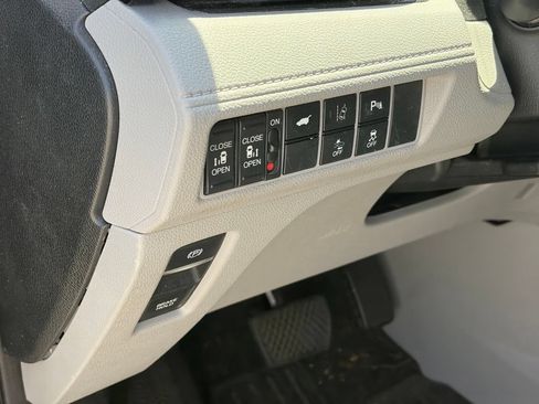 Used 2019 Honda Odyssey Elite image 8