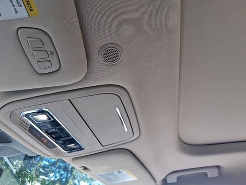 Used 2023 Lincoln Aviator AWD w/ Premium Package image 22