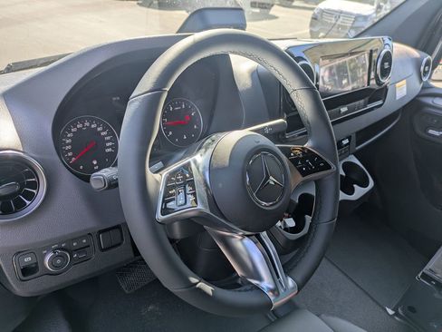 New 2026 Mercedes-Benz Sprinter 2500 image 5