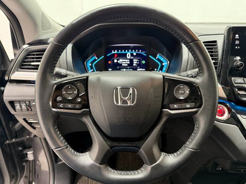 Used 2024 Honda Odyssey Touring image 18