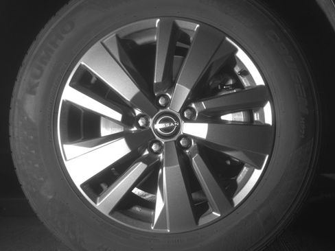 Used 2025 Nissan Pathfinder SV image 13