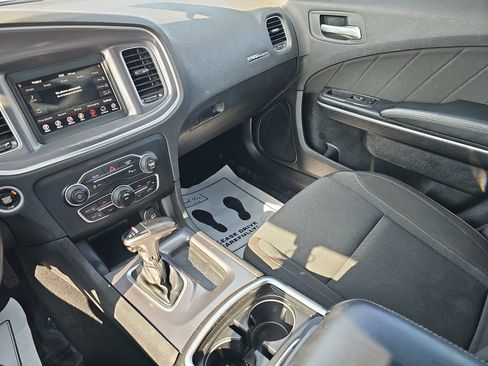 Used 2020 Dodge Charger SXT RWD image 21