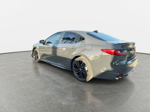 Used 2025 Toyota Camry XSE FWD image 6
