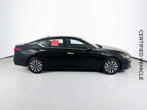 Certified 2024 Nissan Altima 2.5 SV FWD image 10
