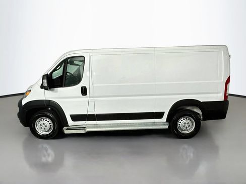 Used 2025 RAM ProMaster 2500 w/ U-Haul Equipment Group FWD image 4
