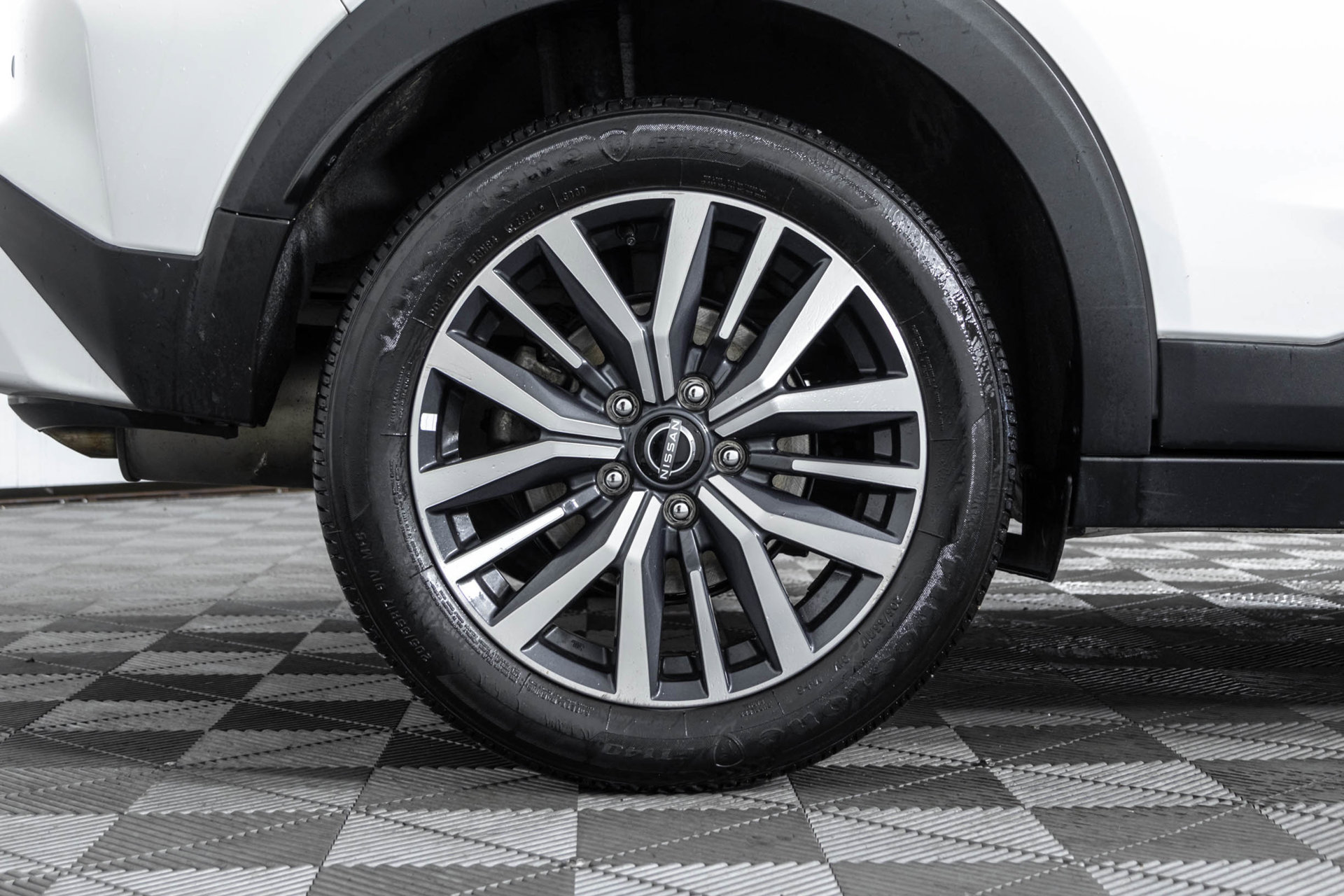 Used 2022 Nissan Kicks SV FWD image 42