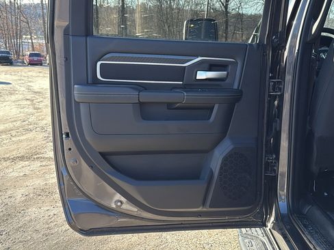 Used 2025 RAM 2500 Big Horn image 24