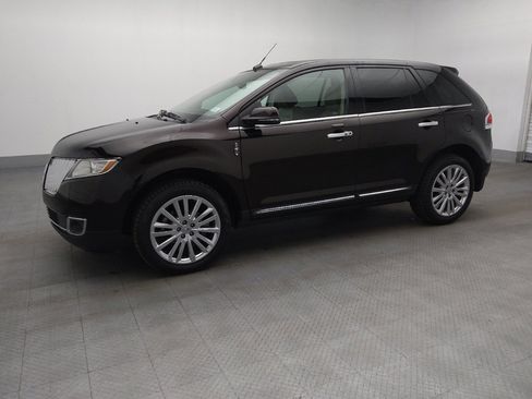 Used 2014 Lincoln MKX FWD w/ Equipment Group 101A image 2