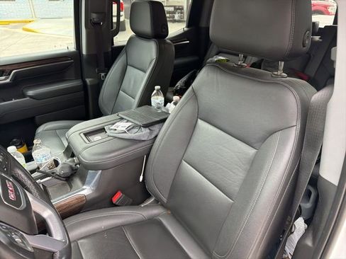 Used 2022 GMC Sierra 1500 Elevation w/ Elevation Premium Package image 16