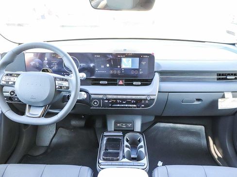New 2026 Hyundai Ioniq 5 SEL RWD image 15