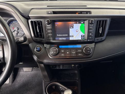 Used 2017 Toyota RAV4 Limited FWD image 29