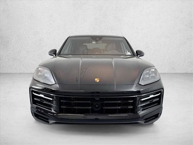 Certified 2025 Porsche Cayenne Coupe AWD/4WD image 6