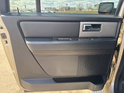 Used 2017 Ford Expedition EL Limited w/ Equipment Group 301A image 19