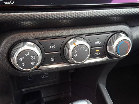 Certified 2024 Nissan Kicks SV image 15