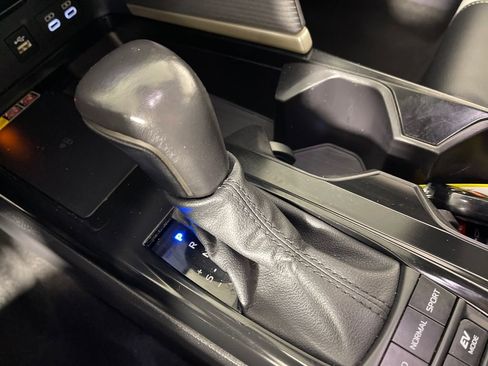 Certified 2025 Toyota Camry SE FWD image 22