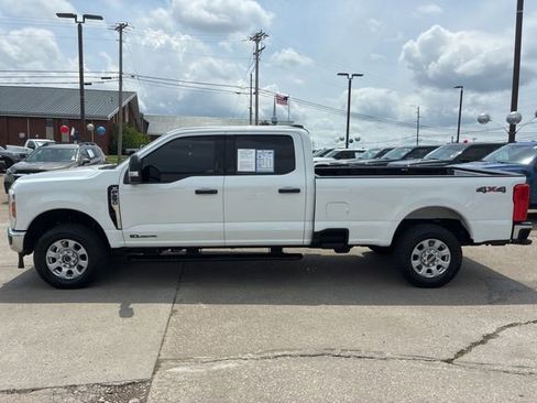 Used 2024 Ford F250 XLT AWD/4WD image 5