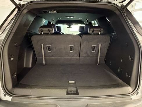 Used 2023 Chevrolet Traverse RS FWD image 24
