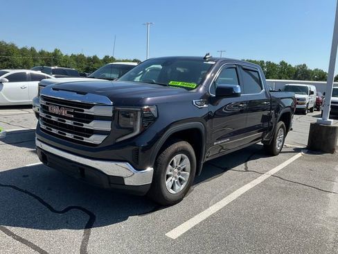 Used 2023 GMC Sierra 1500 SLE AWD/4WD image 3