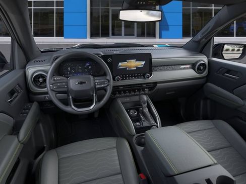 New 2026 Chevrolet Colorado ZR2 w/ Technology Package AWD/4WD image 16