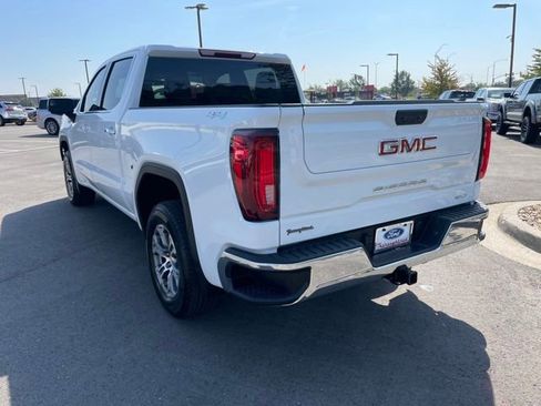 Used 2023 GMC Sierra 1500 SLT image 3