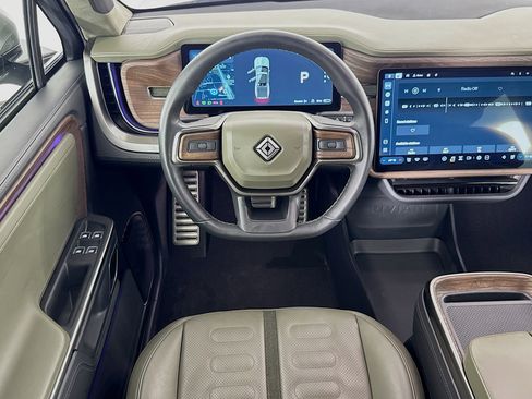 Used 2022 Rivian R1T Launch Edition image 16