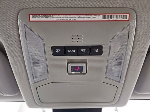 Used 2021 Toyota RAV4 LE image 27